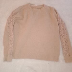 Pink long sleeve sweater with lace on sleeves